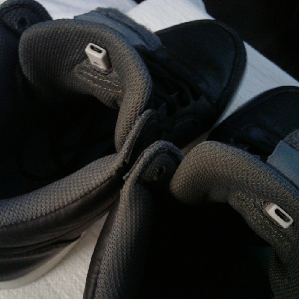 Sneakers - Picture 2 of 3